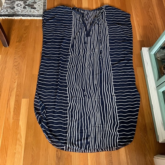 💦NEW PLUS-SIZED💦 COVERUP - Picture 2 of 4